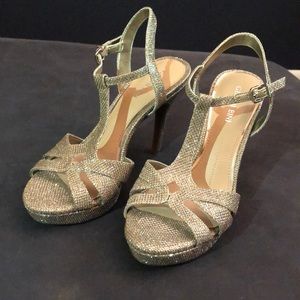 Gianni Bini dress heels - champagne